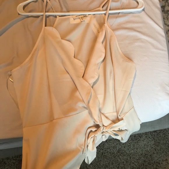 Light tan tank top - Picture 3 of 5